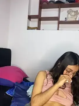 Stripchat Watch Live Sex Cams of hotwife26