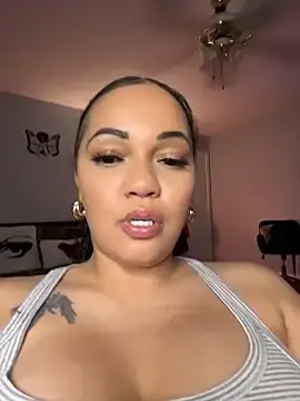 Stripchat Nude Webcam of DestineeJayde