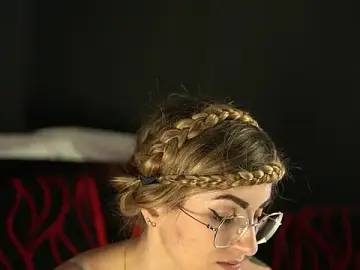 Stripchat Live Sex Cam of Tracyix