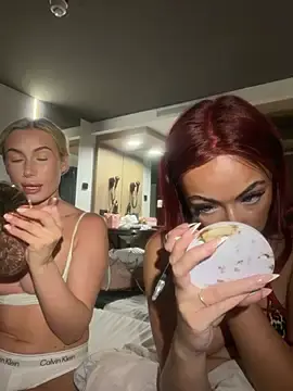 Stripchat Watch Live Sex Cams of Saelyxiaaaxo