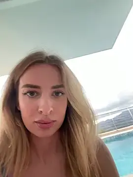 Stripchat Adult Webcam of EvieEvans