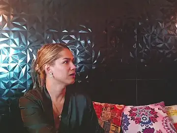 Stripchat Free Porn Cam of PINK__LOLA1