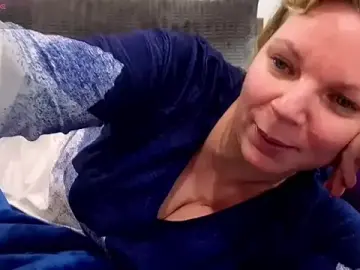 Stripchat Best live sex cam show of l4dyc4pricorn76
