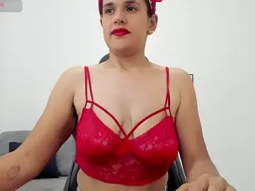 Stripchat Sex Cam of natalia_curvy1