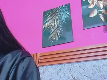 Stripchat Live Sex Cam of littlee_emilyy_