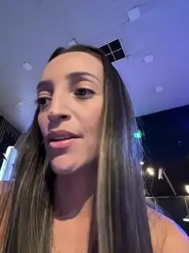 Stripchat Live Sex Cam of BelleLouiseVp