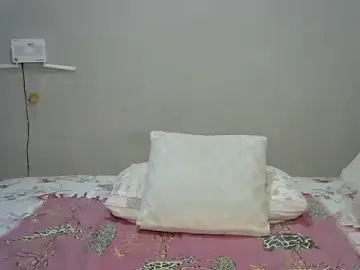 Stripchat Free Porn Cam of Cariepink