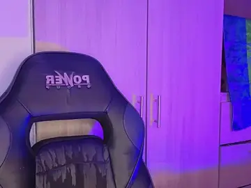 Stripchat Free Porn Cam of tiffanyy_777