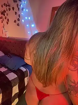 Stripchat Watch Live Sex Cams of Lindalatina2001