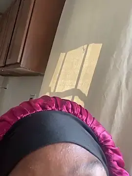 Stripchat Free Porn Cam of honeycum444