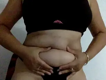 Stripchat Live Sex Cam of Antoniasweet