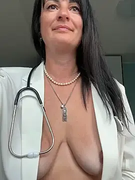 Stripchat Adult Webcam of CherryCherry03