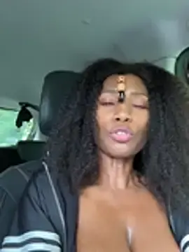 Stripchat Watch Live Sex Cams of ShantelSexyYoungMilfie