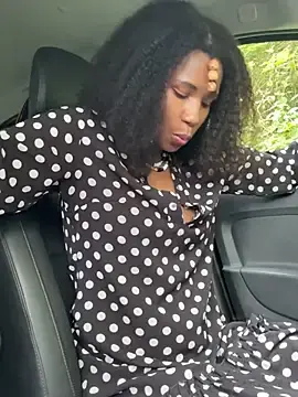 Stripchat Free Porn Cam of ShantelSexyYoungMilfie