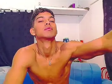Stripchat Nude Webcam of theMyke101