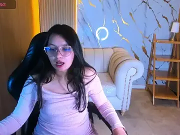 Stripchat Live Sex Cam of HoneyDoll_tf