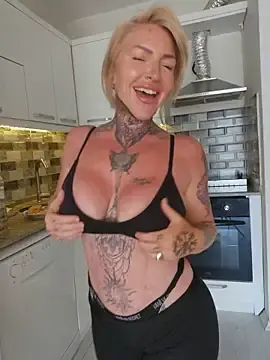 Stripchat Live Porn of TravelMommyBlair