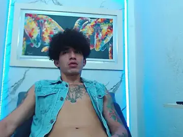 Stripchat Free Porn Cam of targuerian22