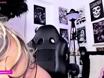 Stripchat Live Sex Cam of Lexyjoycce