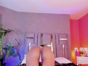 Stripchat Nude Webcam of Tyla_Ks