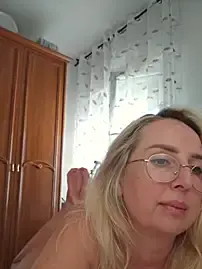 Stripchat Best live sex cam show of MariaRichi_
