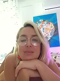Stripchat Adult Webcams of MariaRichi_