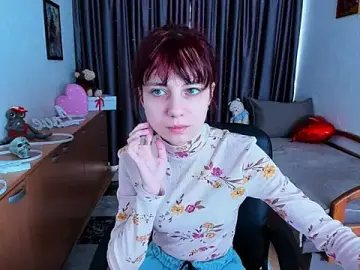 Stripchat Sex Cam of MiniLysii