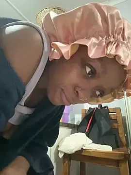 Stripchat Live Sex Cam of xxTatiannaxx