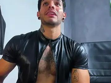 Stripchat Watch Live Sex Cams of JuanBlade