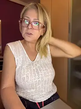 Stripchat Adult Webcams of milfevapeccato