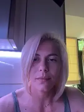 Stripchat Live Sex Cam of tanyagrey