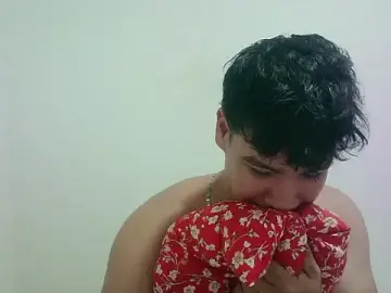 Stripchat Free Porn Cam of zeus_181