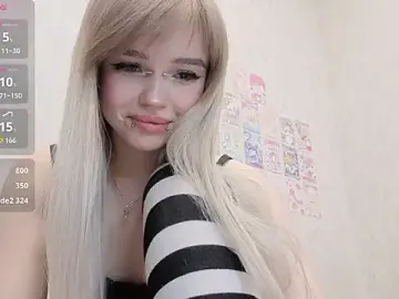 Stripchat Nude Webcam of emodreamgirl