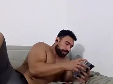 Stripchat Live Porn of GymKing99