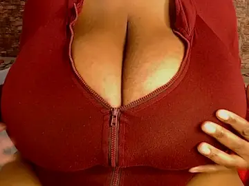 Stripchat Live Porn of BigAssTitt