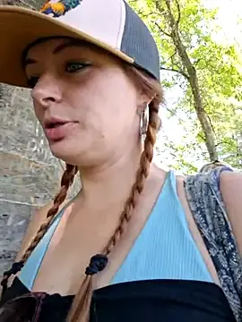 Stripchat Free Live Porn of BeautifulMeFire23