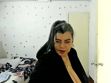 Stripchat Nude Webcam of vikyadams