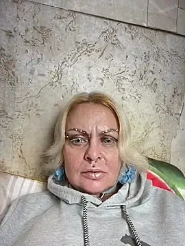 Stripchat Free Porn Cam of Gardener_of_Illusions
