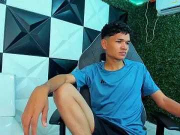 Stripchat Best Webcam of davexxx_