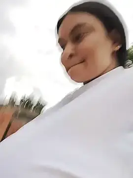 Stripchat Free Porn Cam of Horny-Mommy-Dirty