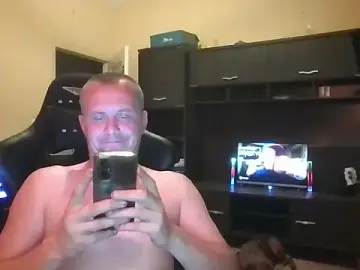 Stripchat Adult Webcams of MrWhitePL