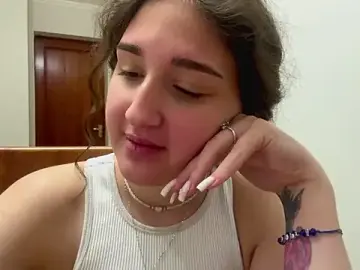 Stripchat Sex Cam of AnnaMaccoil