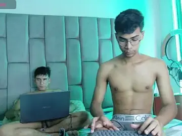 Stripchat Free Porn Cam of Desire4Duo