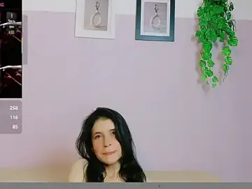 Stripchat Nude Webcam of Zara_Fire