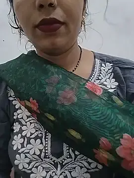 Stripchat Sex Chat of KAJALBHABHI_