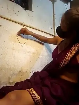 Stripchat Free Porn Cam of Madhuri-singh88