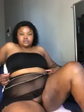 Stripchat Watch Live Sex Cams of Curveysinaa