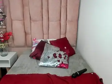 Stripchat Best live sex cam show of Issa_Milf__