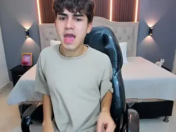 Stripchat Best live sex cam show of Tommy18__