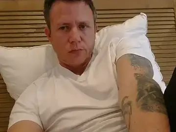 Stripchat Live Sex of TroyDieselXXX